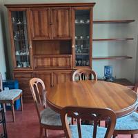 mobile soggiorno e tavolo con 6 sedie  legno