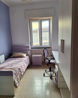 Camera da letto ragazza