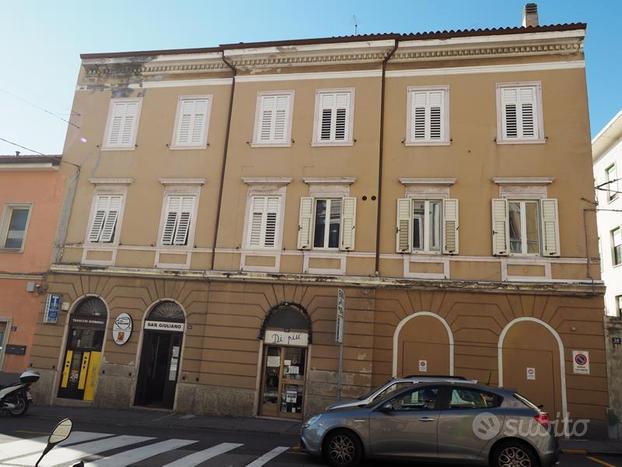 Rif.22061| locale commerciale trieste