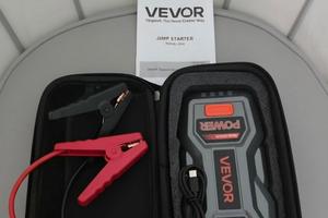Jump Starter Auto 3000A con Power Bank e Torcia