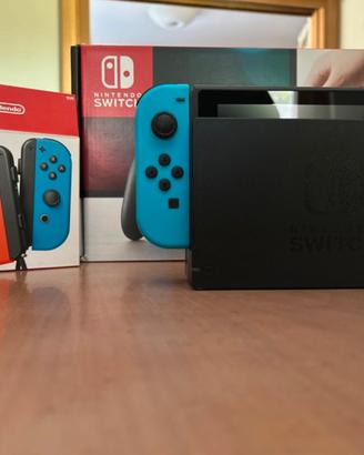 nintendo switch, joycon aggiuntivi, astuccio conso