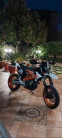 ktm 690 SMC R