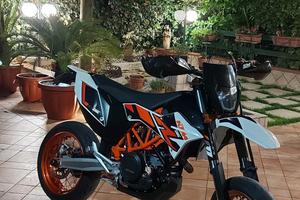 ktm 690 SMC R
