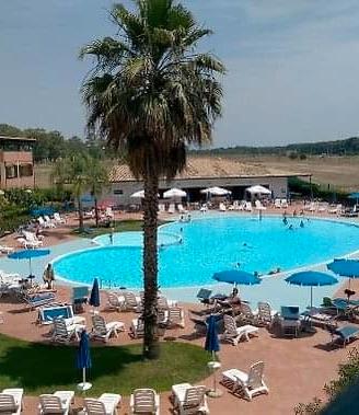 Stupendo trivani blu village 2