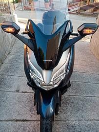 Honda Forza 300