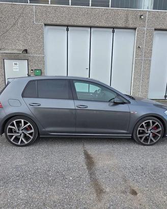 Volkswagen Golf GTI 2.0 Performance
