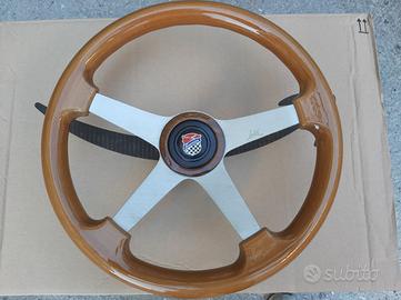 Volante in legno Luisi per Giannini