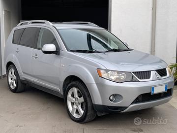 Mitsubishi Outlander 2.0DI-D Cv140/Kw103 7 posti