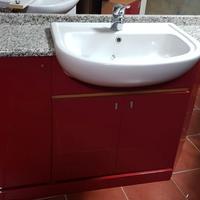 Mobile bagno rosso