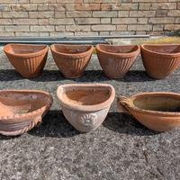 Vasi fioriere da muro in terracotta