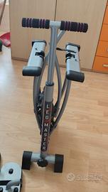 Attrezzo per gambe e glutei