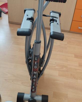 Attrezzo per gambe e glutei