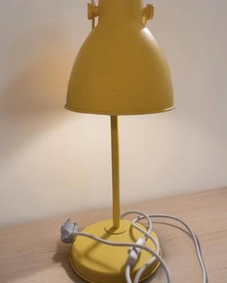 lampada in acciaio 