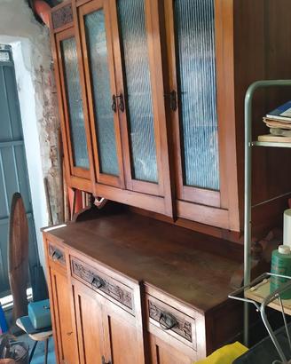 Credenza con alzata vetrinetta anni 1930 bolognese