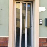 Portoncino da Esterno Vetrato in Alluminio