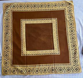 Fazzoletto in cotone stampato per costume sardo