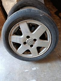 4 cerchi in lega x VW polo R14 quattro fori.