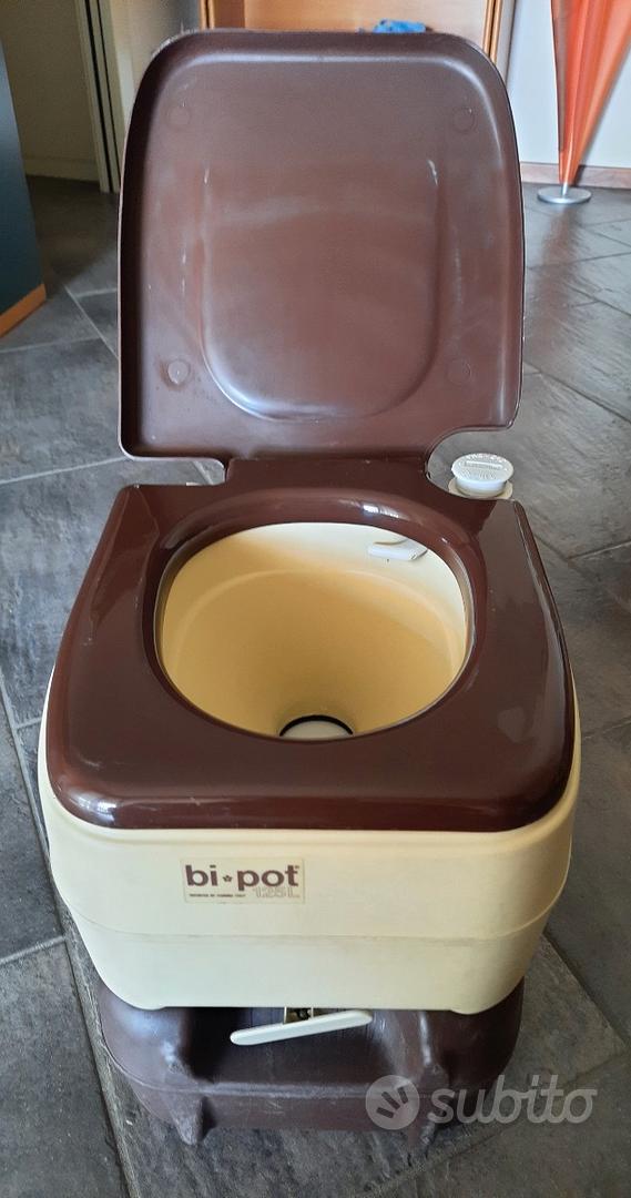 WC water chimico Fiamma bi-pot 125 litri anni 80 - Caravan e Camper In  vendita a Bologna