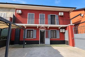 CASA SEMINDIPENDENTE A CARMAGNOLA