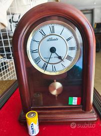 orologio da tavolo con pendolo a batteria 