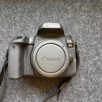 Reflex Canon EOS 77D