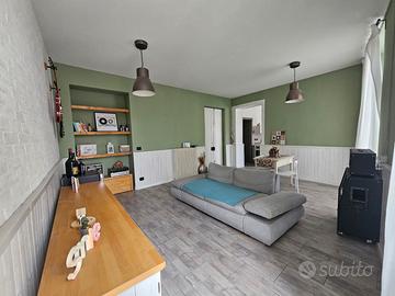 Ampio e luminoso quadrilocale in centro