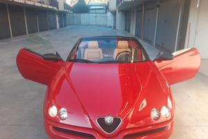 alfa romeo spider 