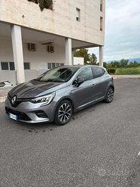 Renault clio 1.6 hybrid