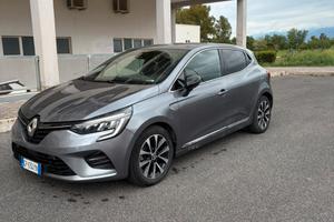 Renault clio 1.6 hybrid