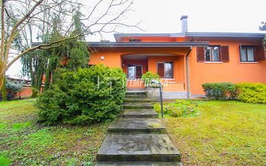 Villa Unifamiliare a Pantigliate 5 locali