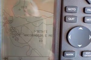 navigatore gps nautico.Plotter cartografico.