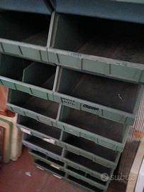 CONTENITORI A BOCCA DI LUPO 