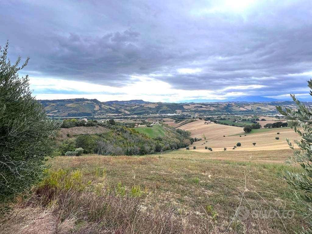 CASA COLONICA con TERRENO E ANNESSO AGRICOLO - Altro