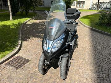 Piaggio MP3 300 HPE