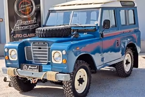 Land Rover Defender 88 2.3 d 3°s. safari 4x4 1974