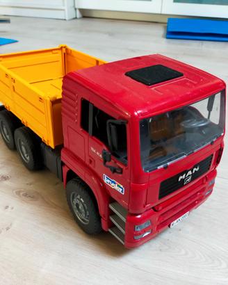 Camion giocattolo