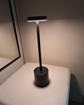 lampada da tavolo ricaricabile