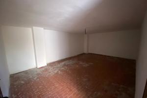 Ampio Magazzino Garage Via Carbonia Alghero