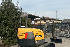 E210 Escavatore Volvo 27 q EC27C