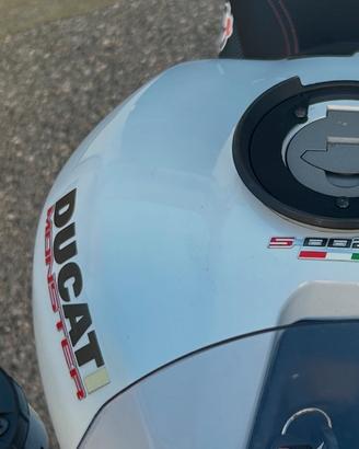 DUCATI MONSTER 1200S