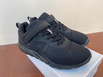 scarpe a strappo decathlon