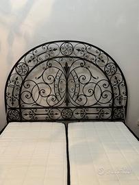 Splendido letto in ferro battuto