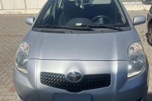 TOYOTA YARIS BENZINA 5porte