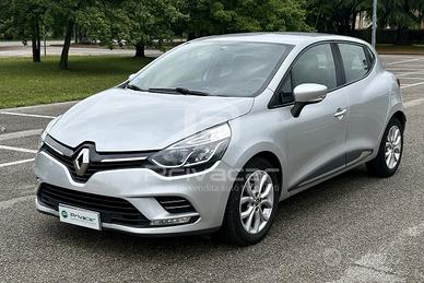 RENAULT Clio dCi 8V 90 CV EDC 5 porte Moschino Int