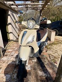 Piaggio Beverly 300