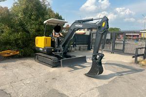 E236 - Escavatore 30 q Hanix