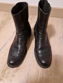 stivaletti coda di rondine 