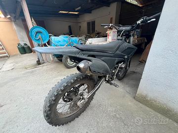 Cross   batman guzzoni 250