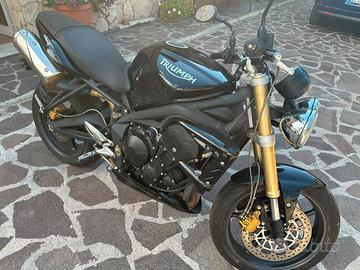 TRIUMPH street triple 675