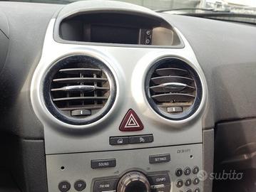 Bocchetta clima centrale OPEL CORSA D del 2011